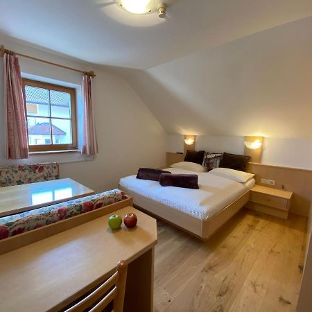 Lindnerhof Urlaub Am Bauernhof Hotel San Lorenzo di Sebato Bagian luar foto